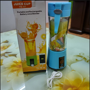4 Blade Juicer Portable & Rechargeable